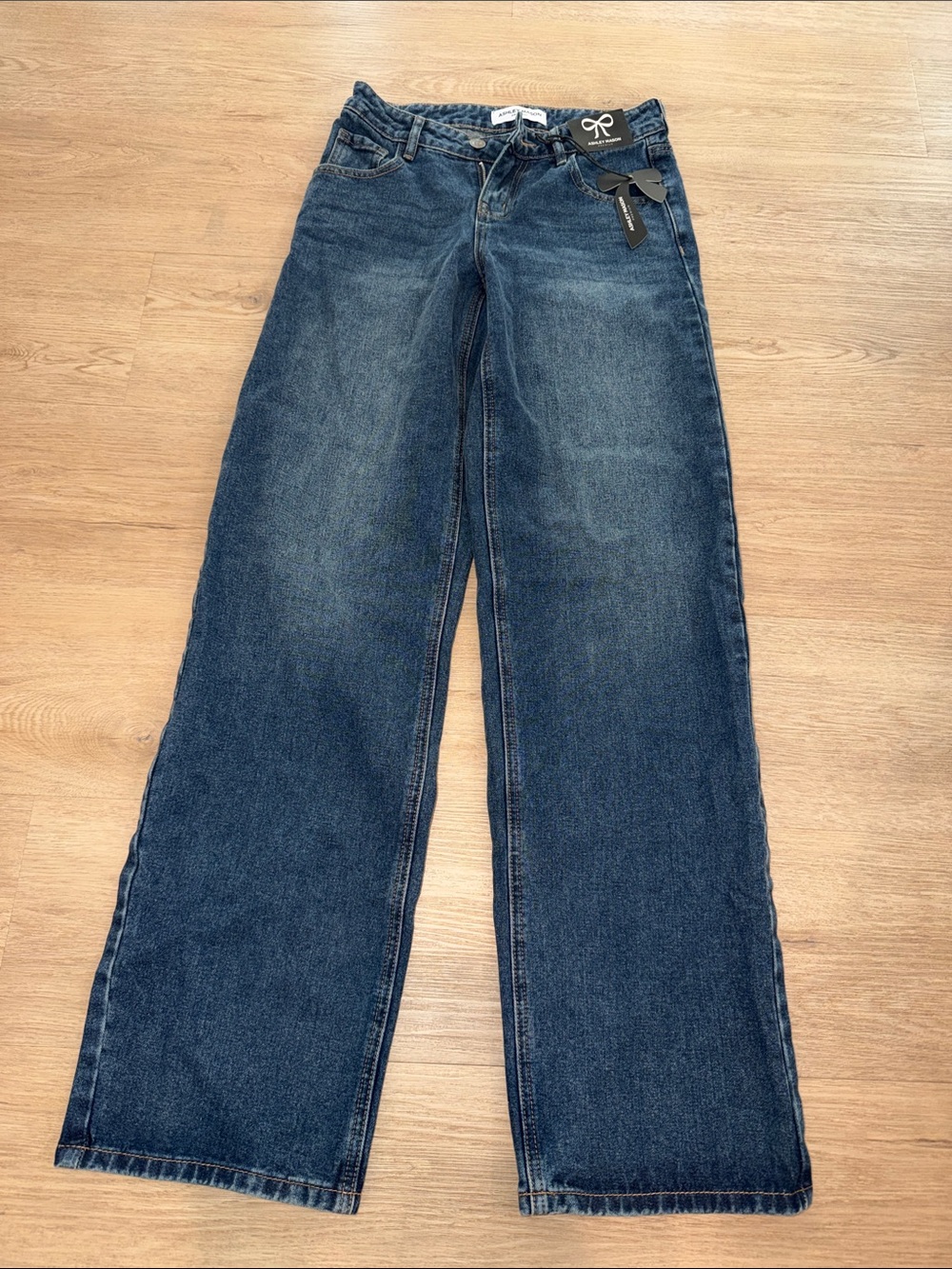 Wide-Leg Dark Denim Flare Jeans 💙💙